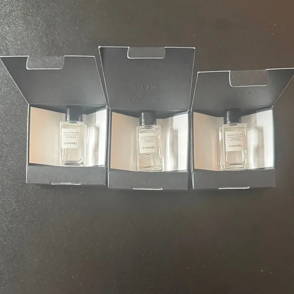 CHANEL Fragrance Collection in Elegant White Discovery size samples - Picture 3 of 6